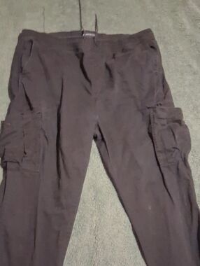 Aeropostale Men's Black Cargo Jogger Pants